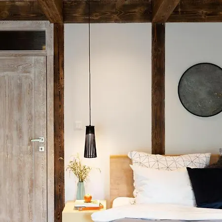 Mazury Lakeside Retreat: Modern With Private Shore Access Villa
