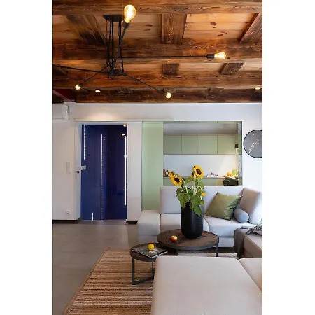 Nowoczesny Dom Nad Jeziorem Zarybinek-mazury Rybno, Z Wlasnym Dostepem Do Linii Brzegowej Oraz Lodka